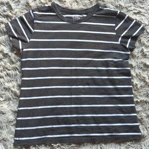 Casual woman's tee size medium 8-10